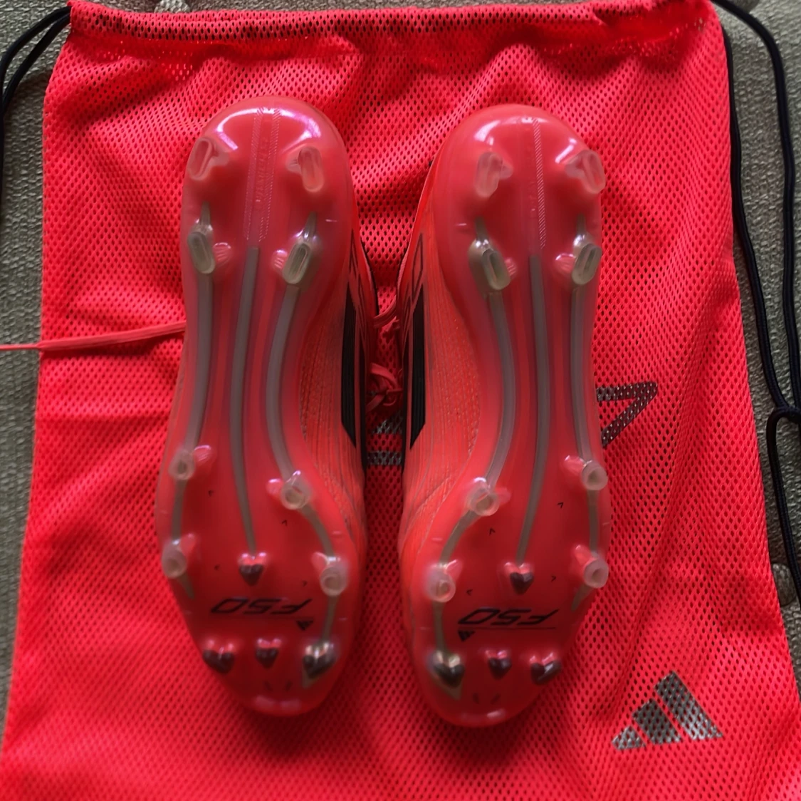 Röda Adidas F50 fotbollsskor - 3