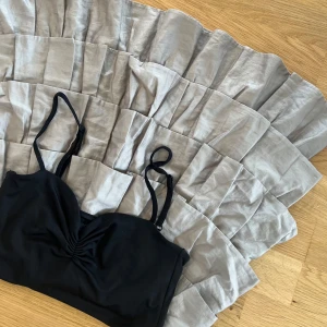 Volang klänning  - Volang klänning 🖤