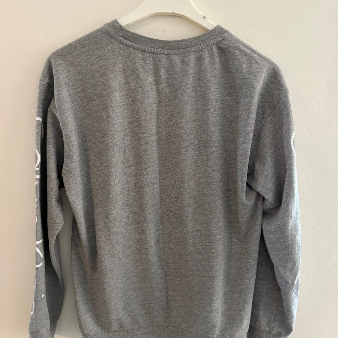 Grå Calvin Klein långärmad tröja - 1