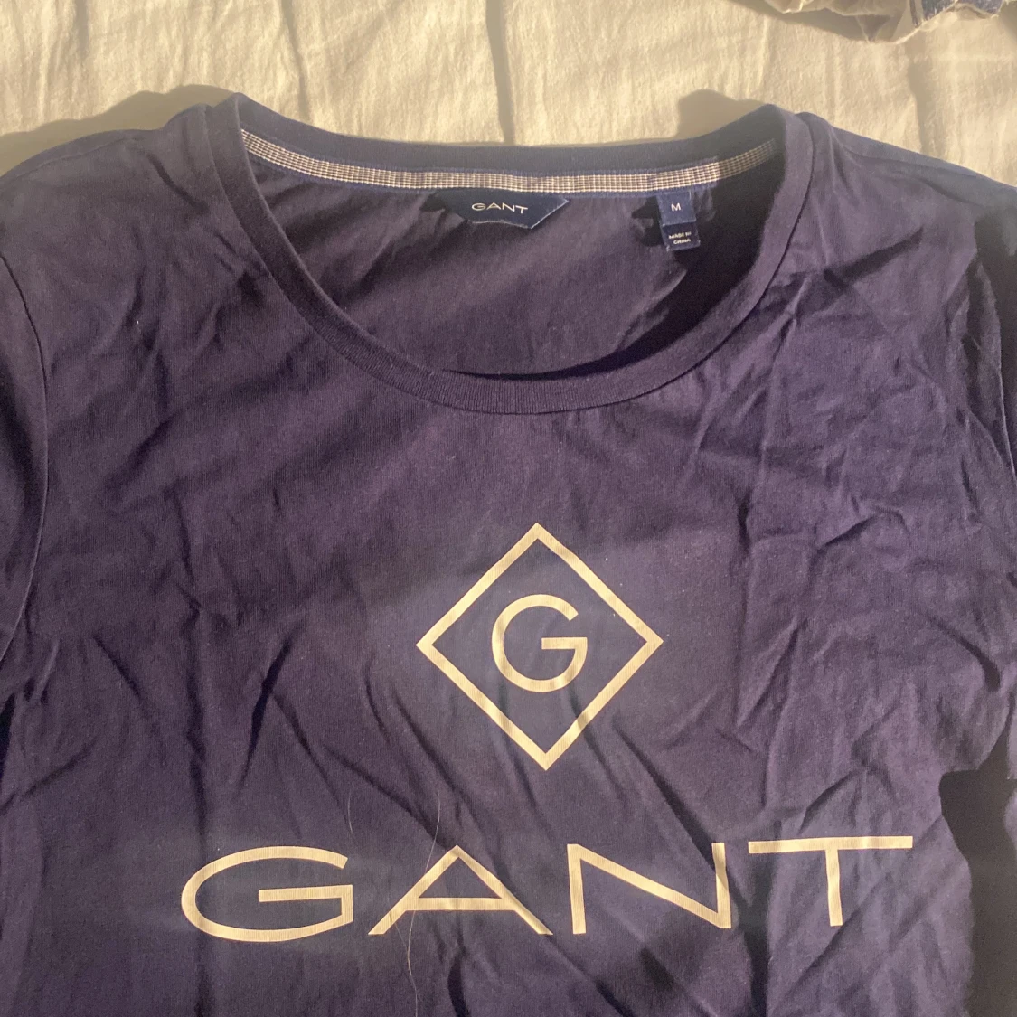 Mörkblå GANT t-shirt med logga - 1