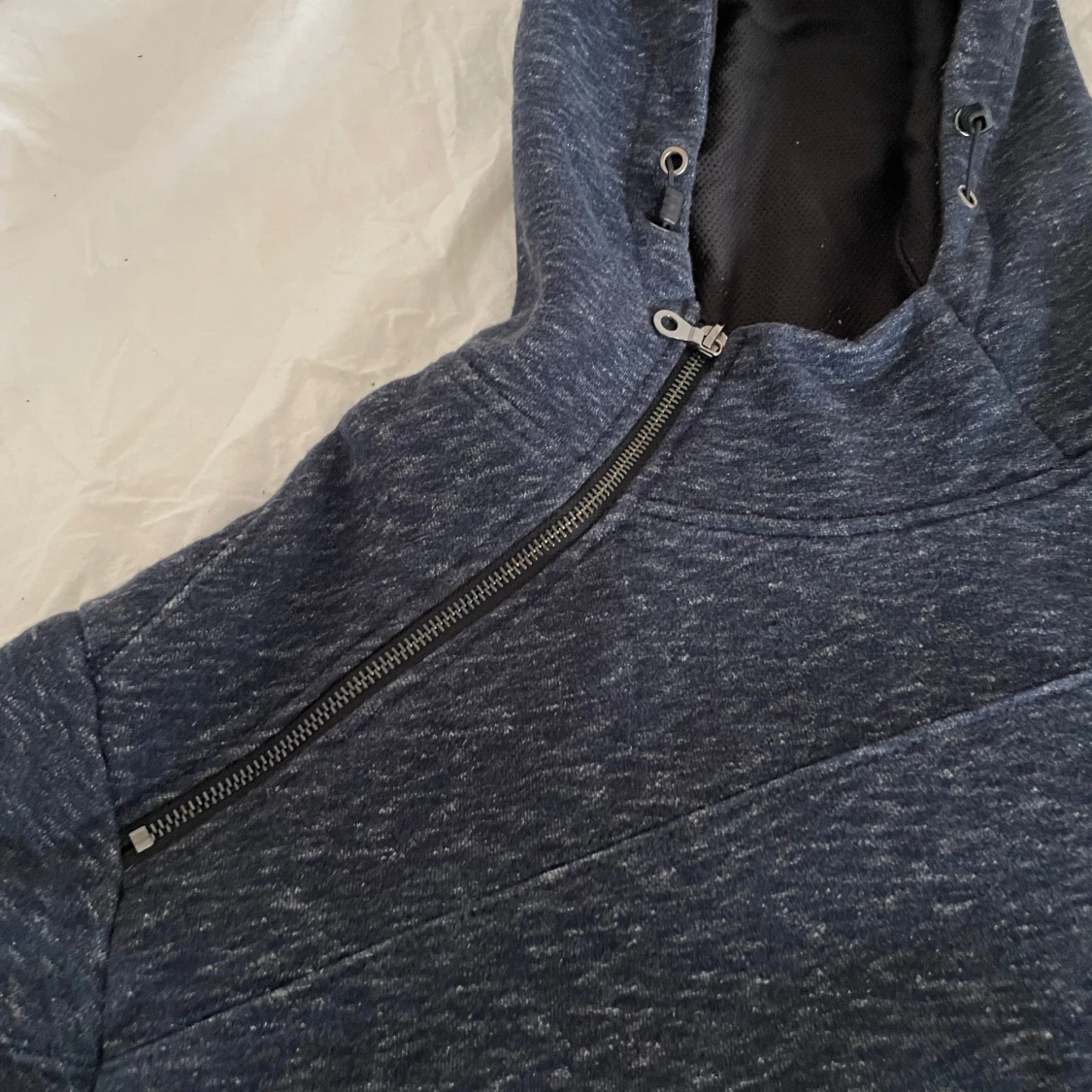 Mörkblå hoodie från Salming - 3