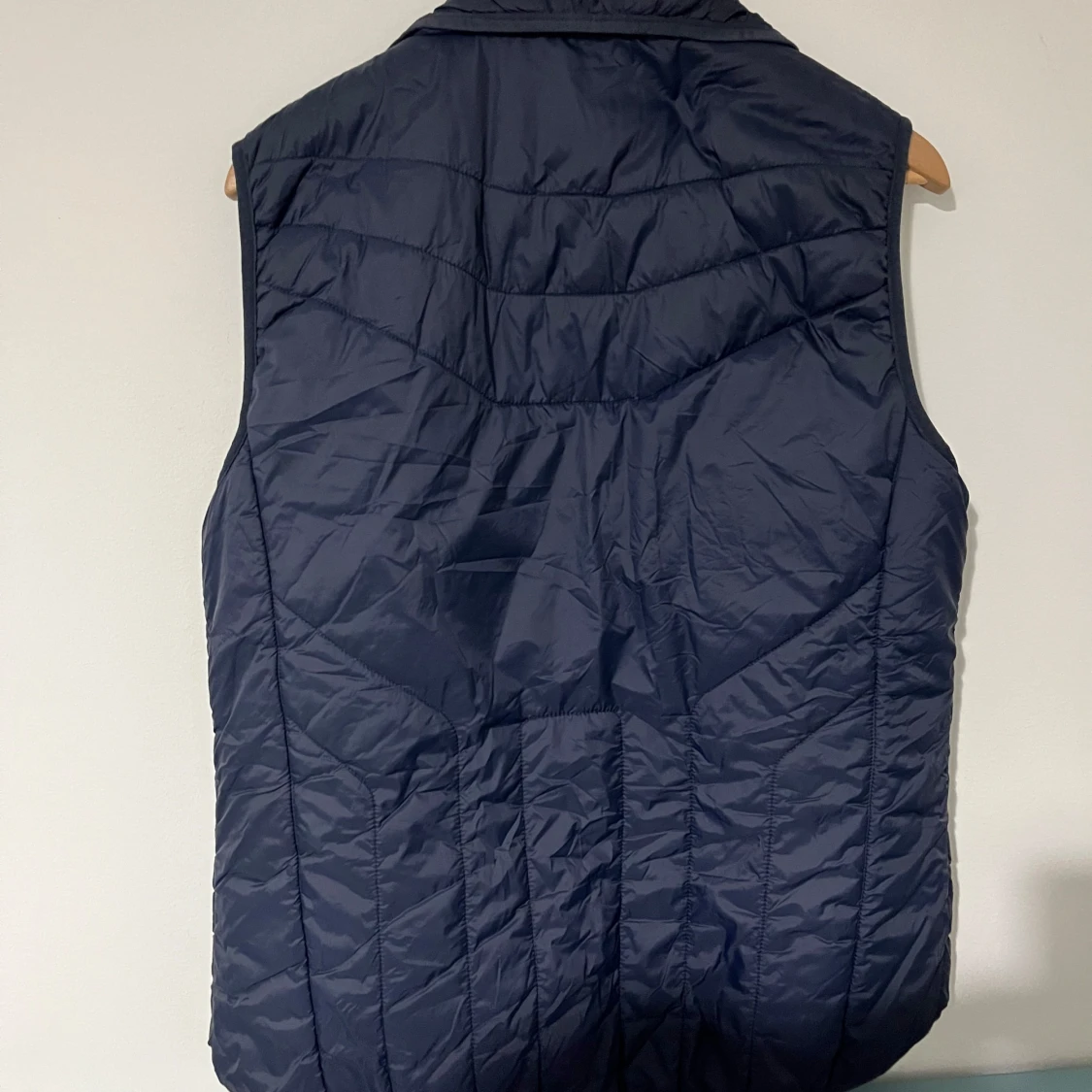 Mörkblå dunväst från Protech - 2