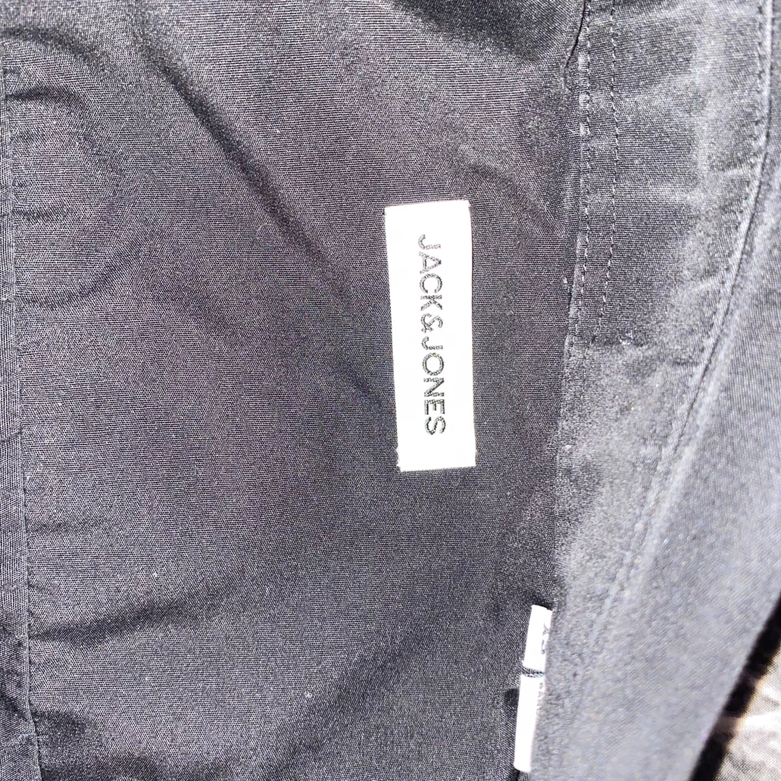 Svart skjorta från Jack & Jones - 1