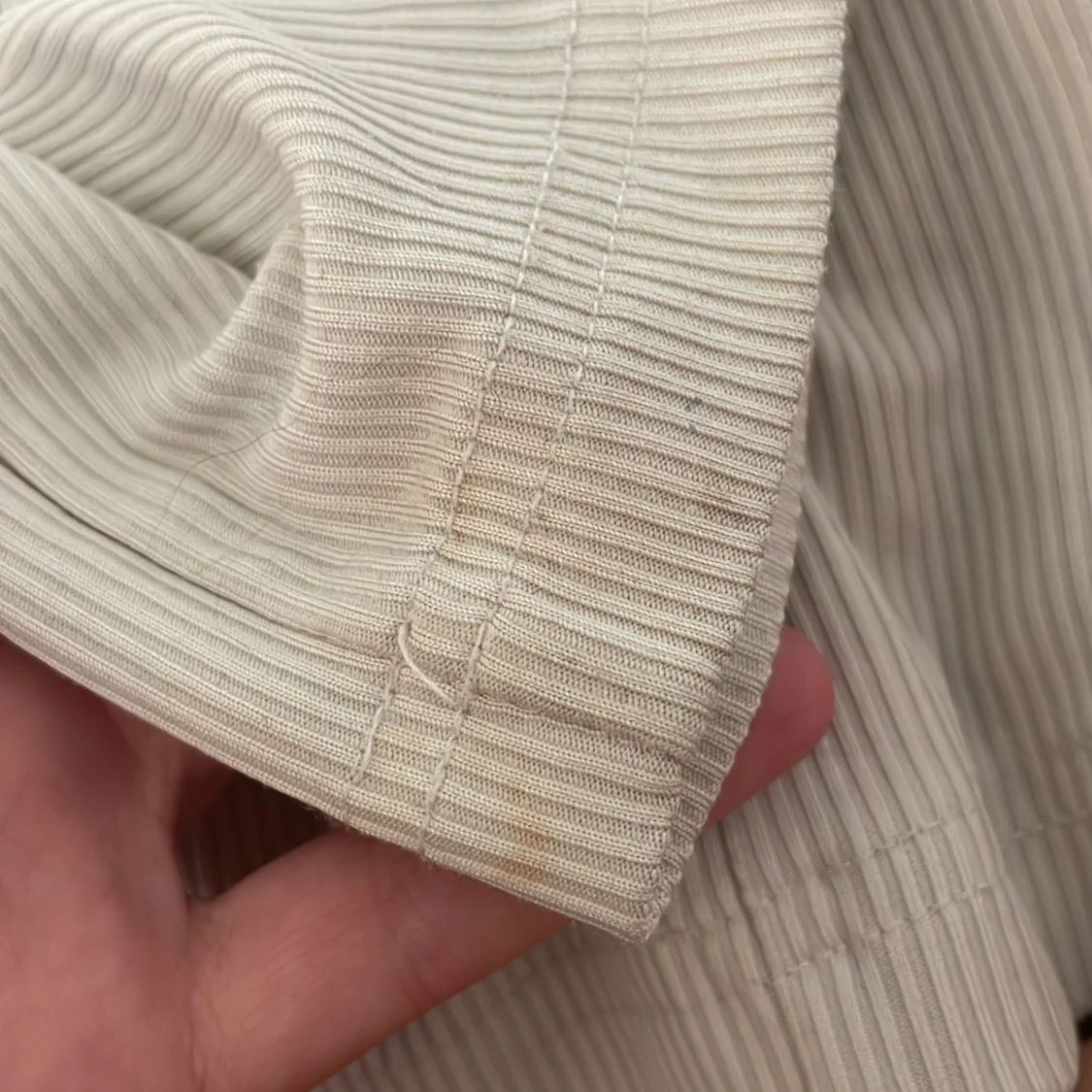 Vit randig tröja med huva - 3