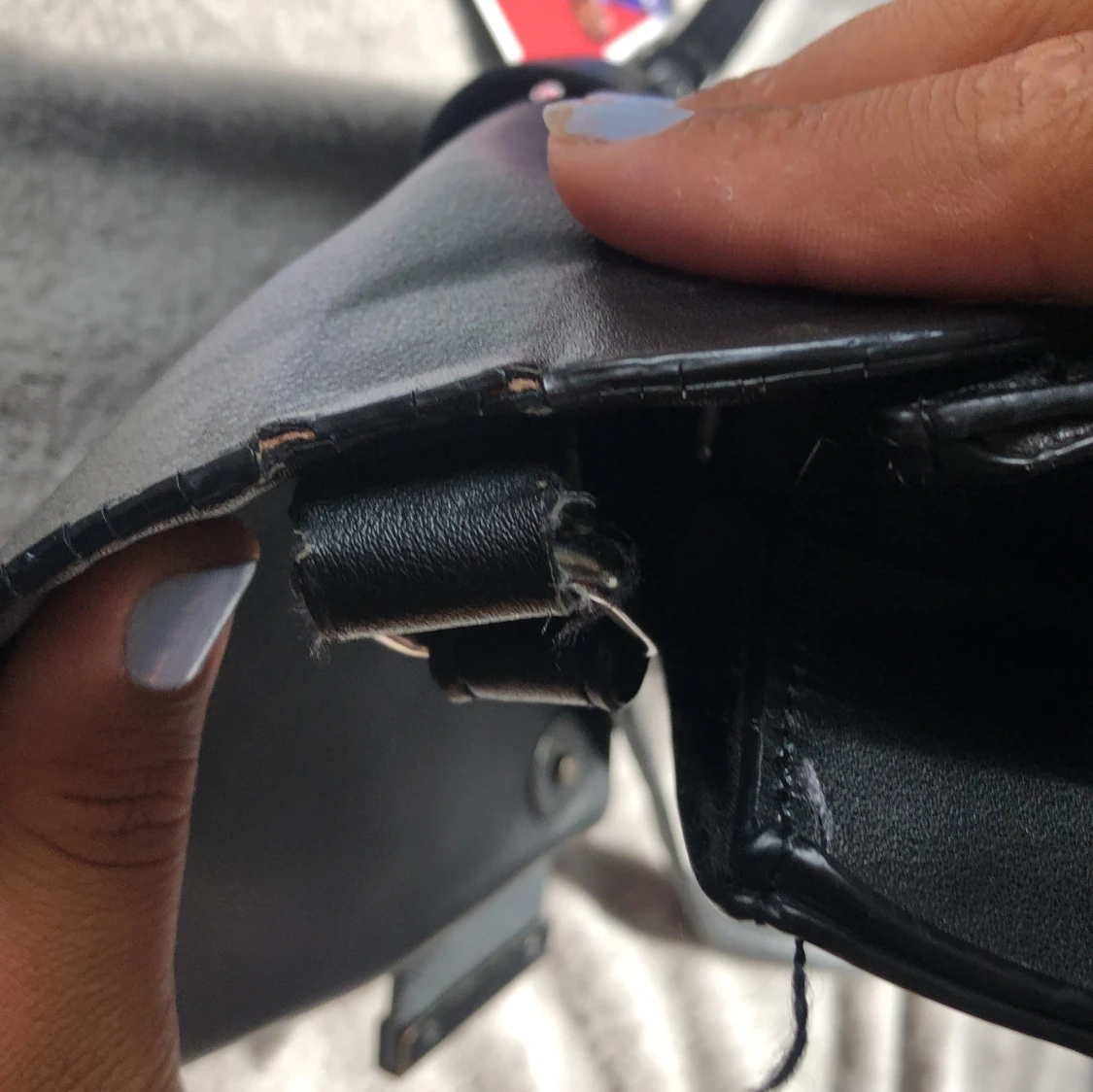 Svart handväska från lindex  - 4