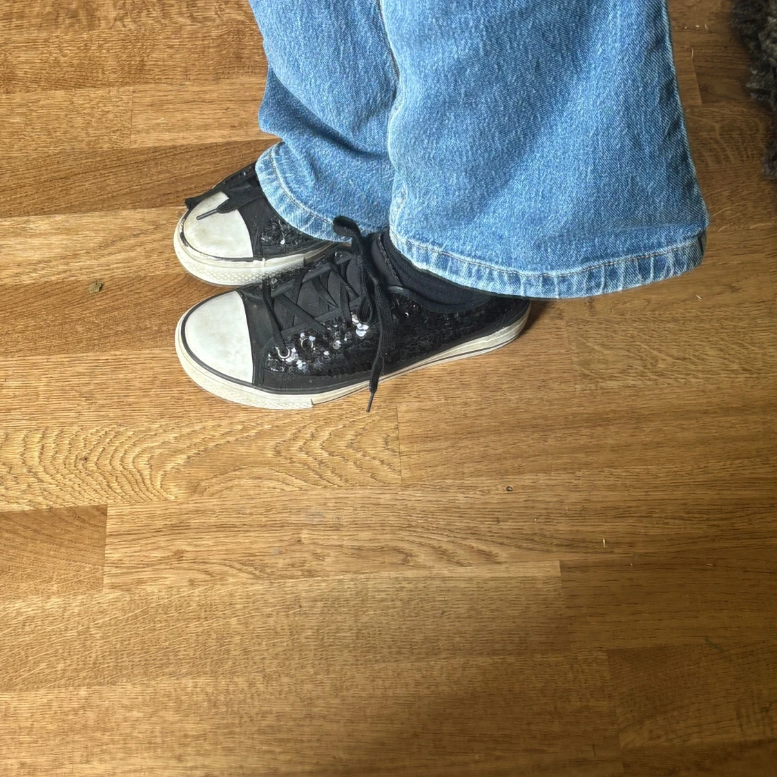 Svarta sneakers med paljetter - 1