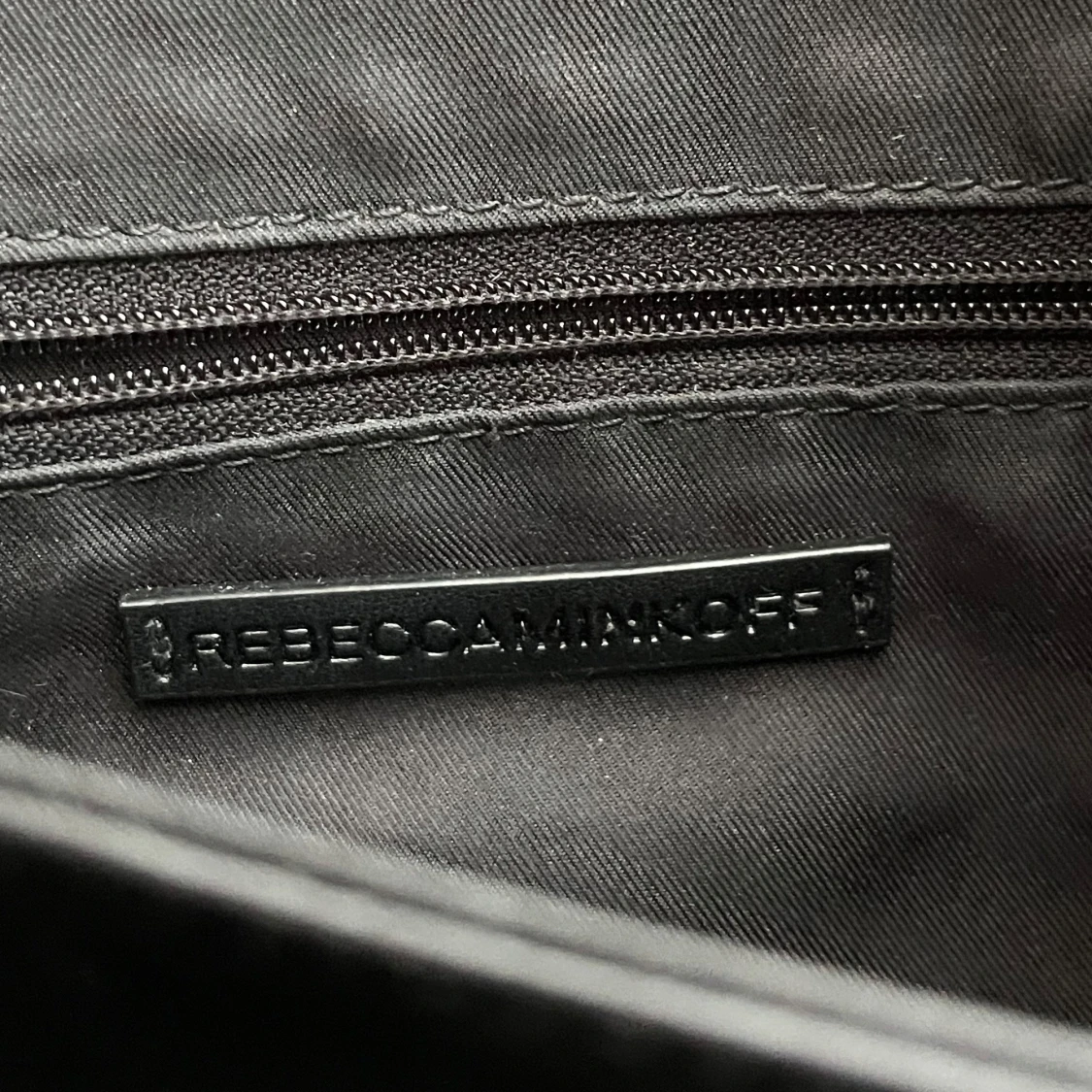 Svart axelväska från Rebecca Minkoff - 4