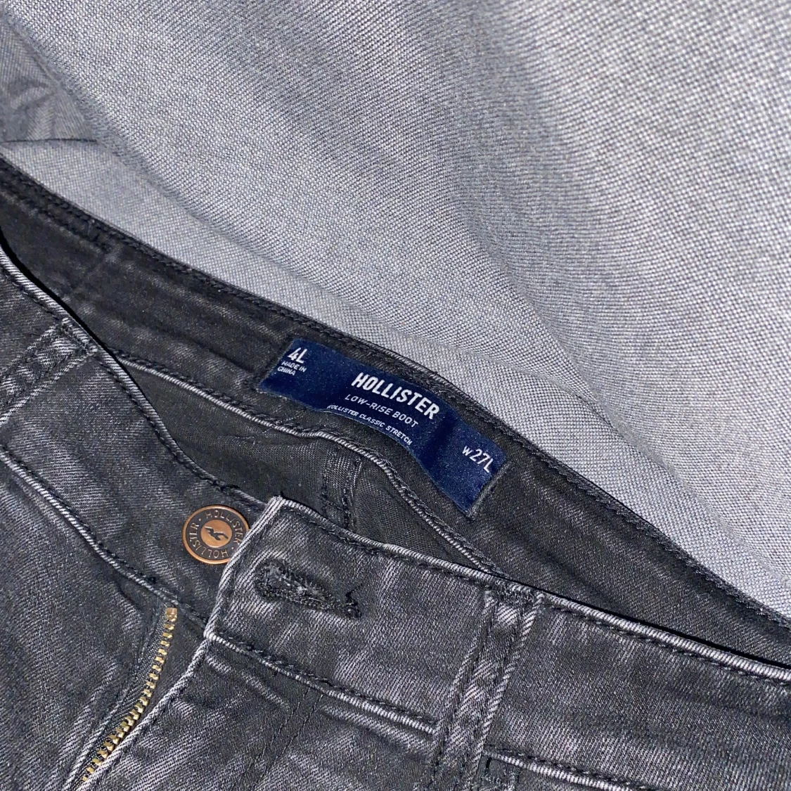 Svarta bootcut jeans från Hollister - 2