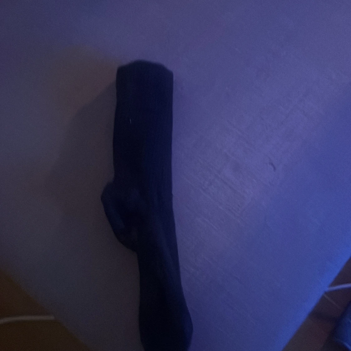 Mörkblå ribbade strumpor - 2