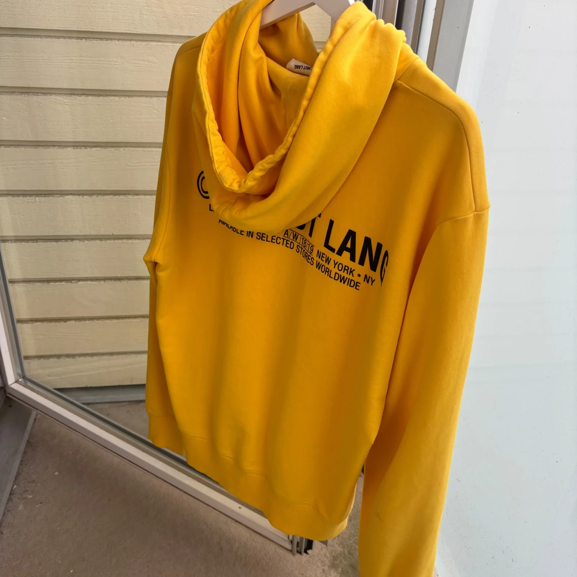 Gul Helmut Lang hoodie med tryck - 1