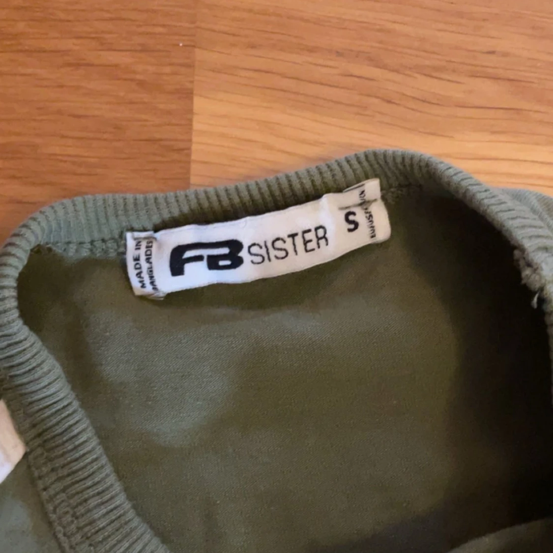 Grön croppad topp  - 3