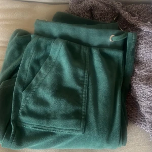 juicy byxor - gröna juicy byxor, använda men inga defekter!💘