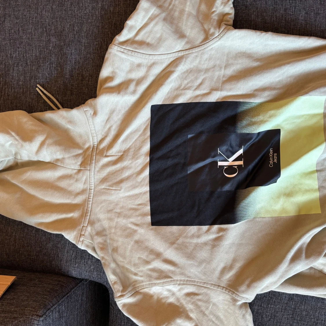 Beige hoodie från Calvin Klein Jeans - 2