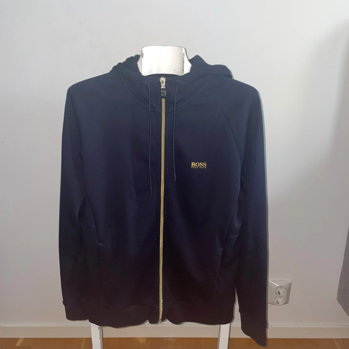 Mörkblå hoodie från Hugo Boss