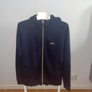 Mörkblå hoodie från Hugo Boss - Limited edition Hugo boss hoodie 