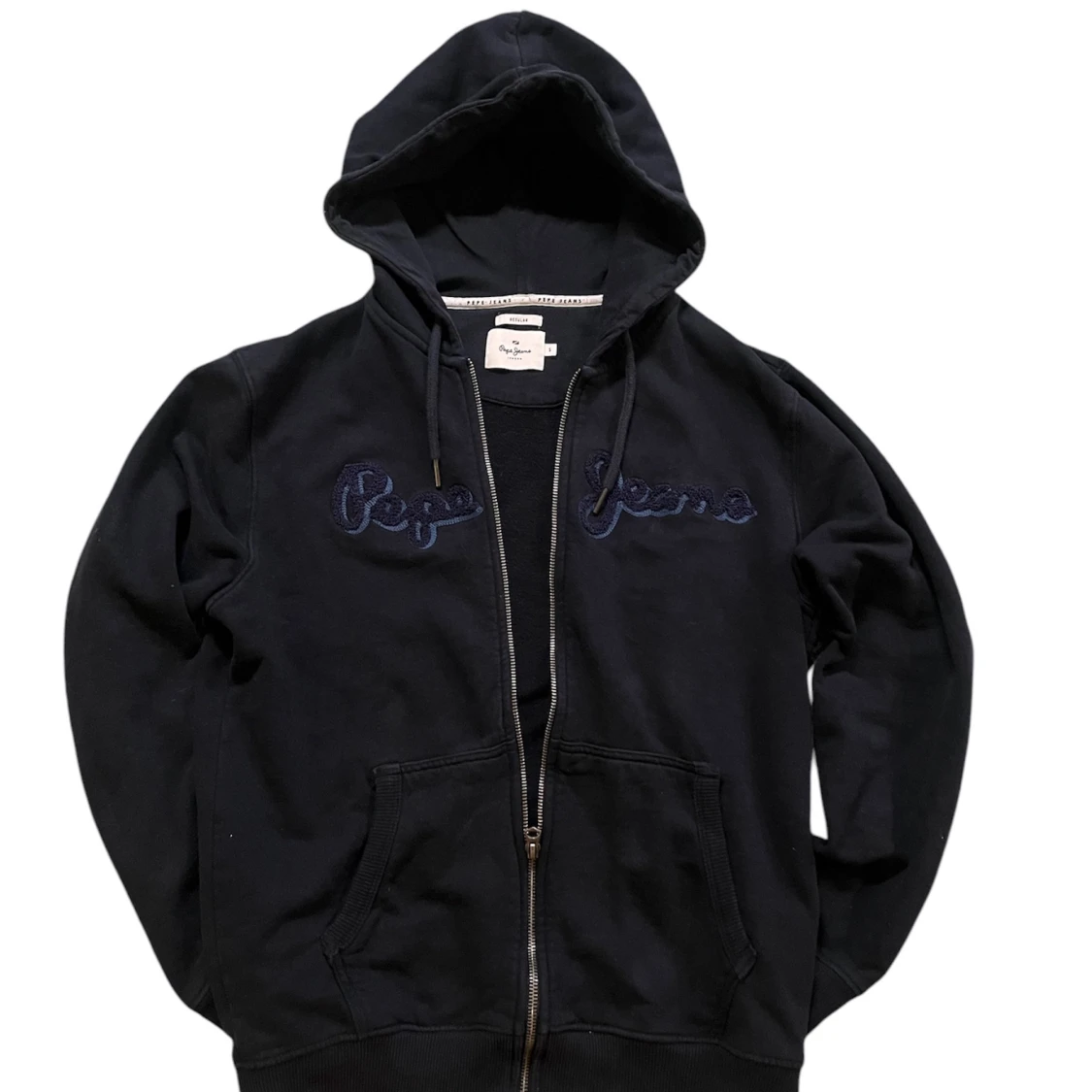 Mörk blå hoddie från Pepe Jeans