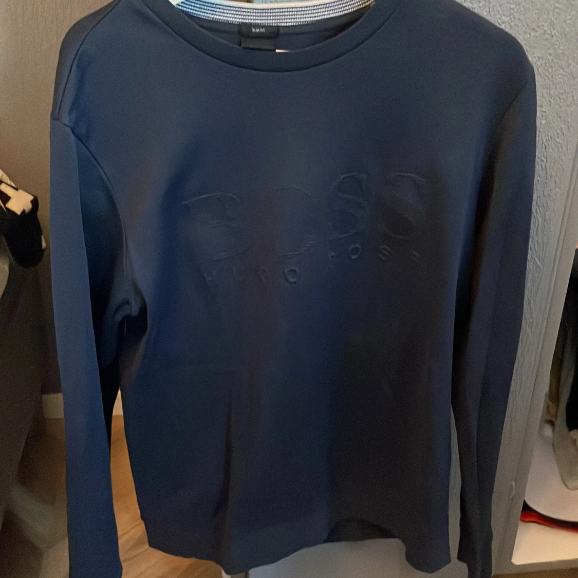 Mörkblå tröja från Hugo Boss - 1