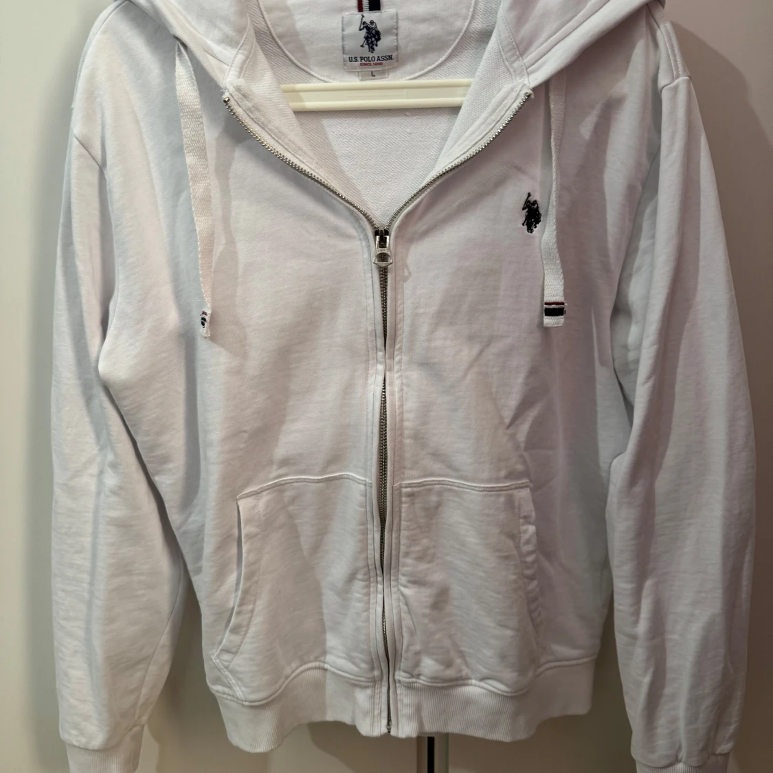 Vit hoodie från U.S. Polo Assn.