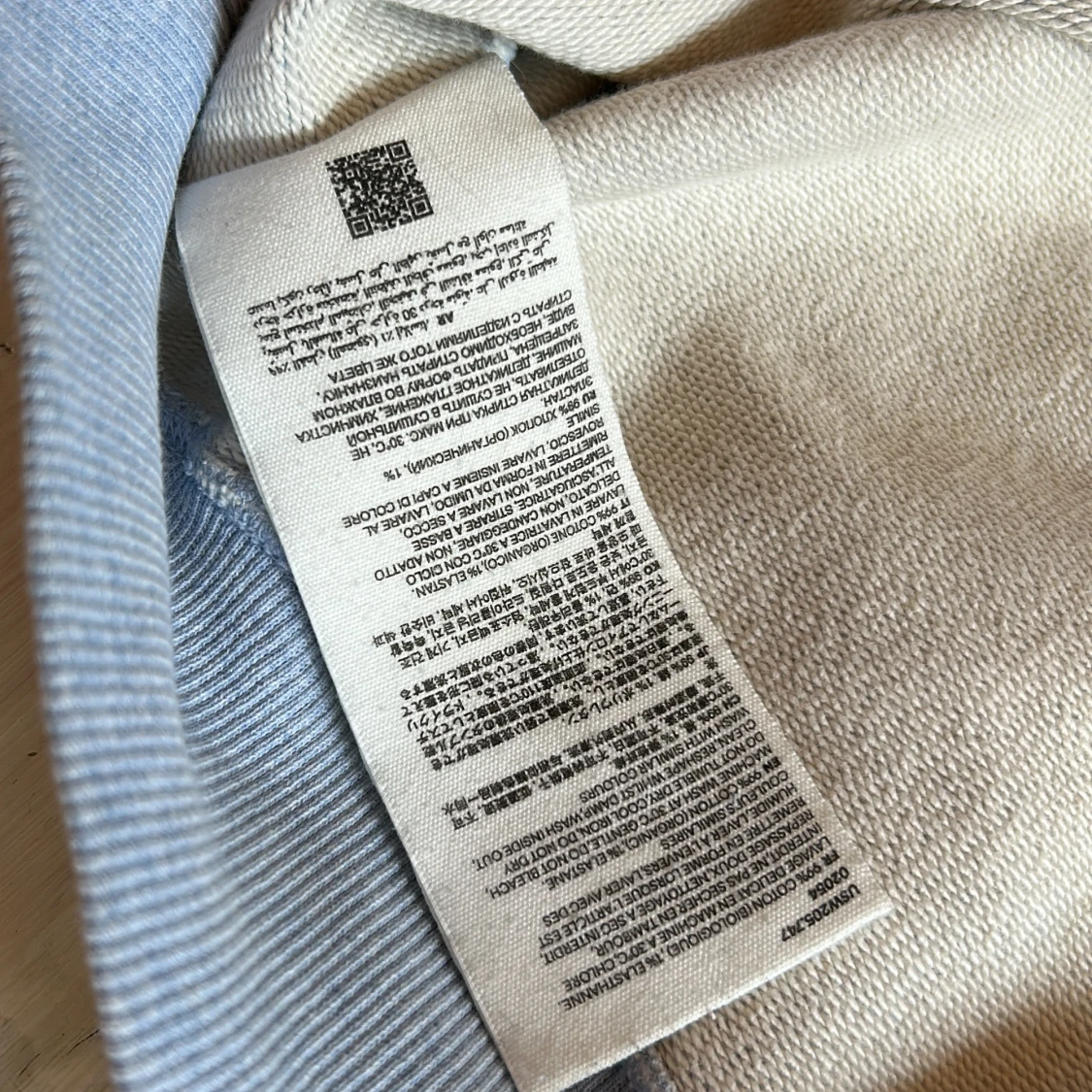 Grå hoodie från Ami - 3