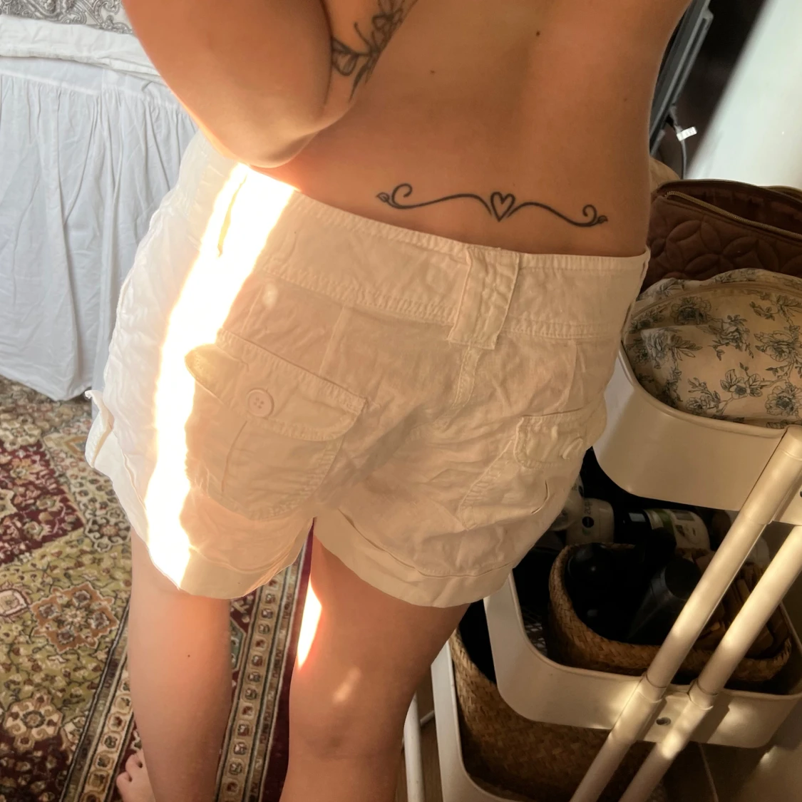 Vita shorts från Authentic köpta på Vinted  - 1