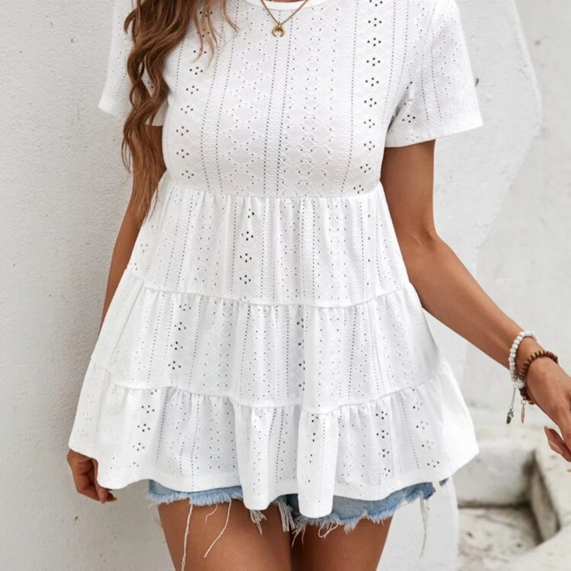 Kort vit somrig blus 