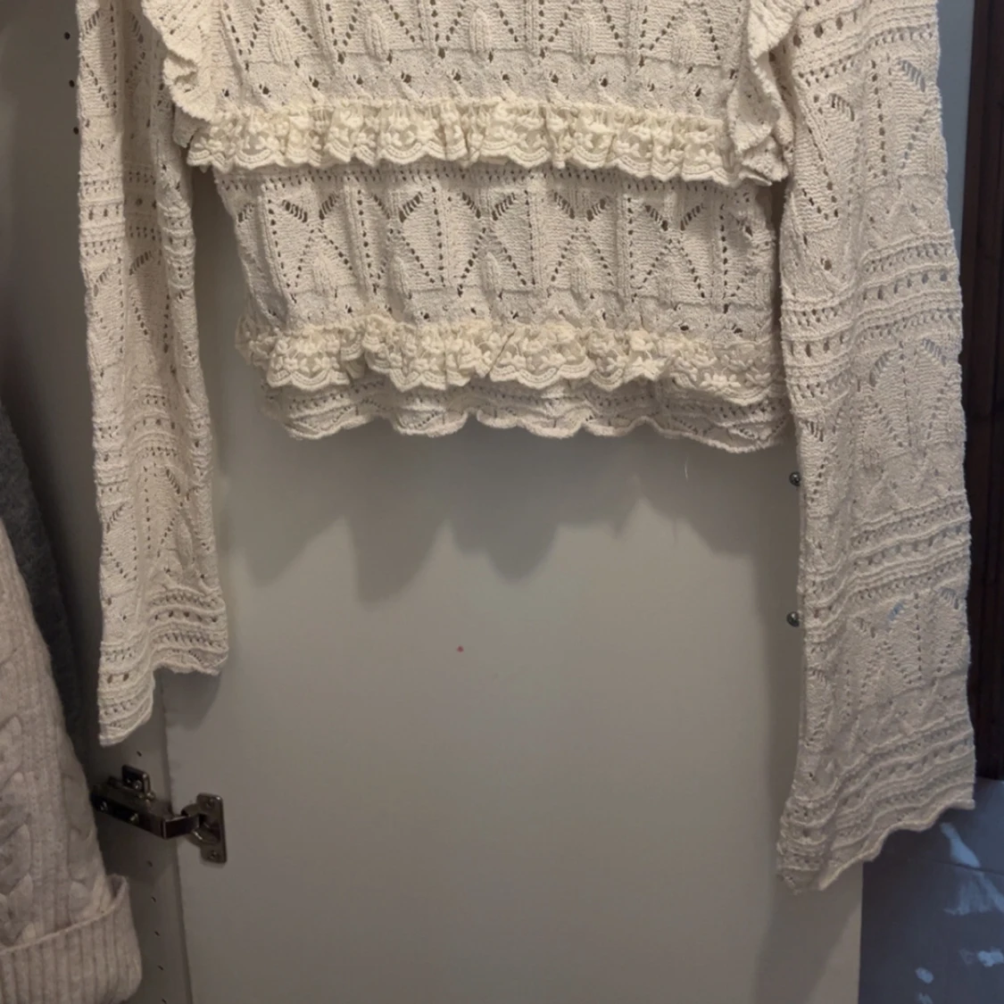 Vit stickad volangtröja från Zara - 2