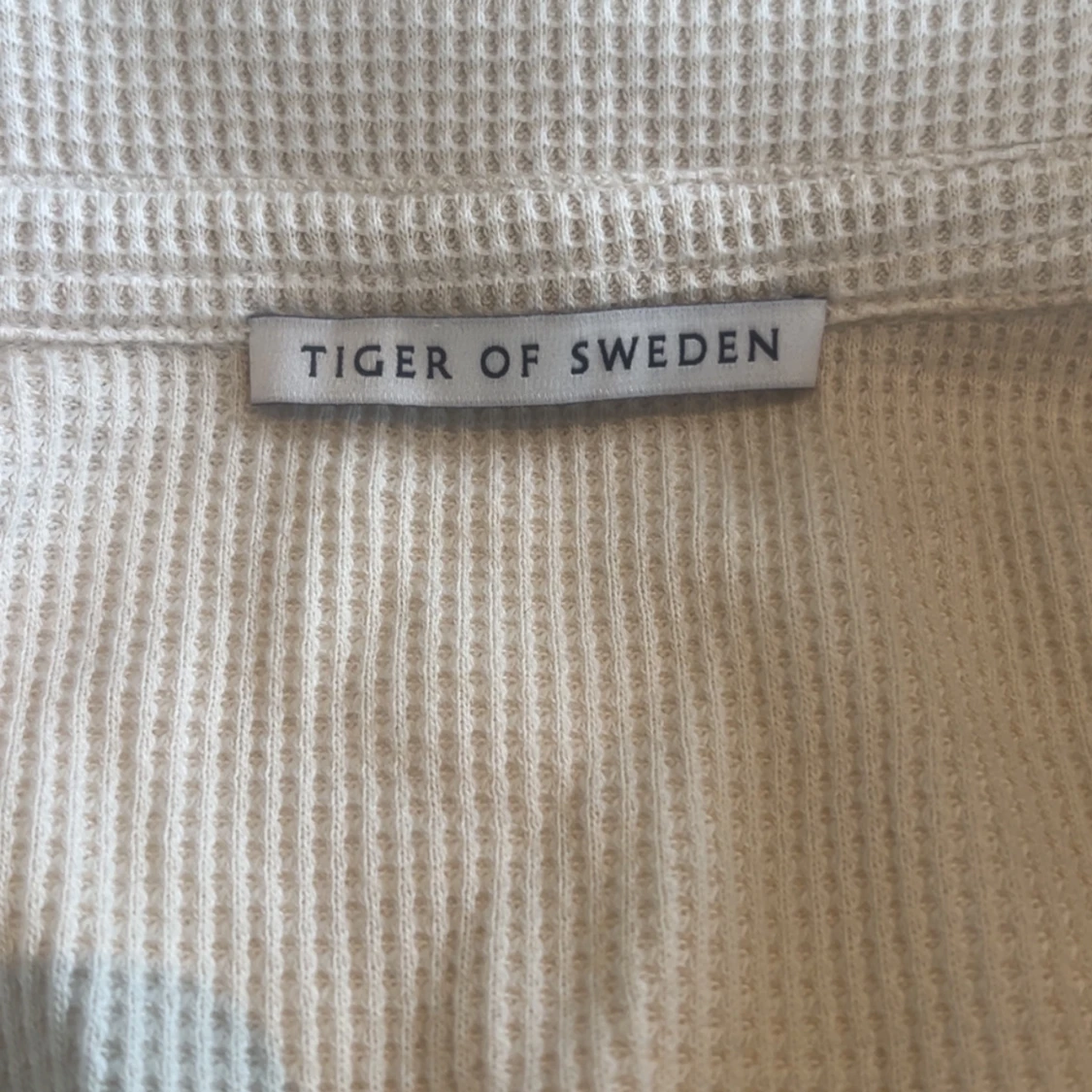 Beige medium pikétröja från Tiger of Sweden - 2