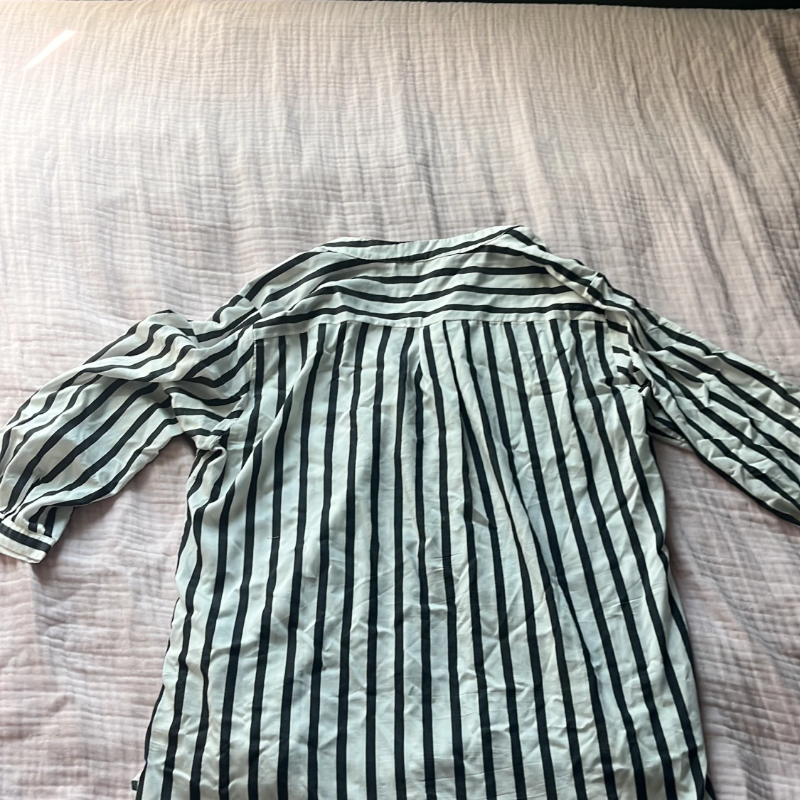 Randig skjorta från Vero Moda M - 1