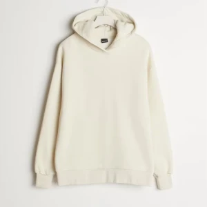 Gina tricot hoodie  - Slutsåld beige hoodie från ginatricot, säljer då den ej kommer till användning
