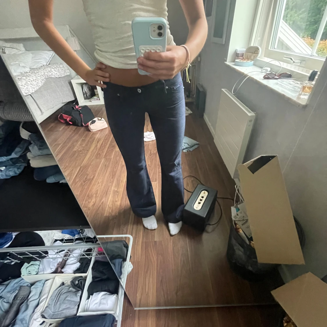 Mörkblåa bootcut kostymbyxor - 1