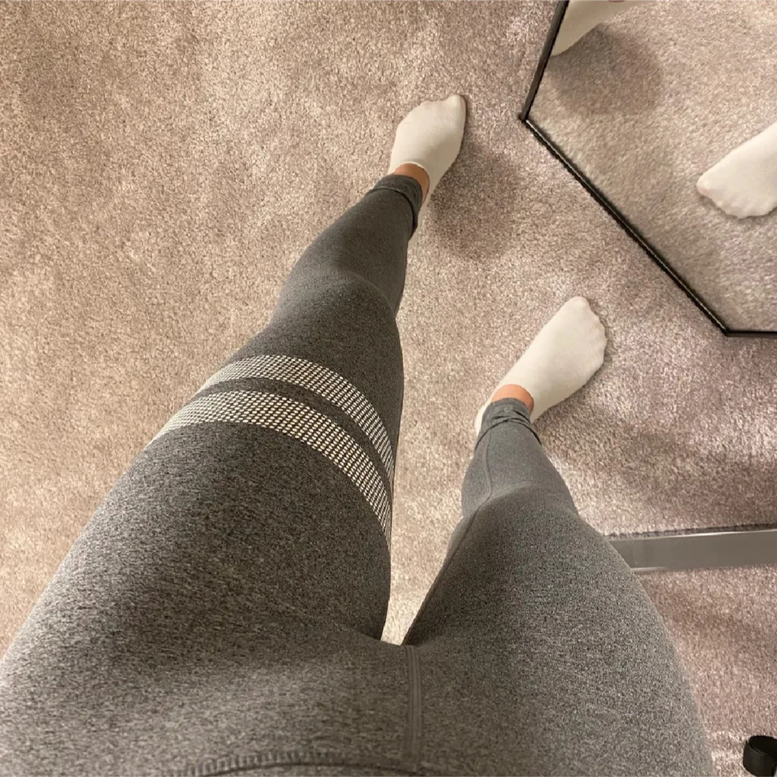 Grå träningstights från Stronger - 1