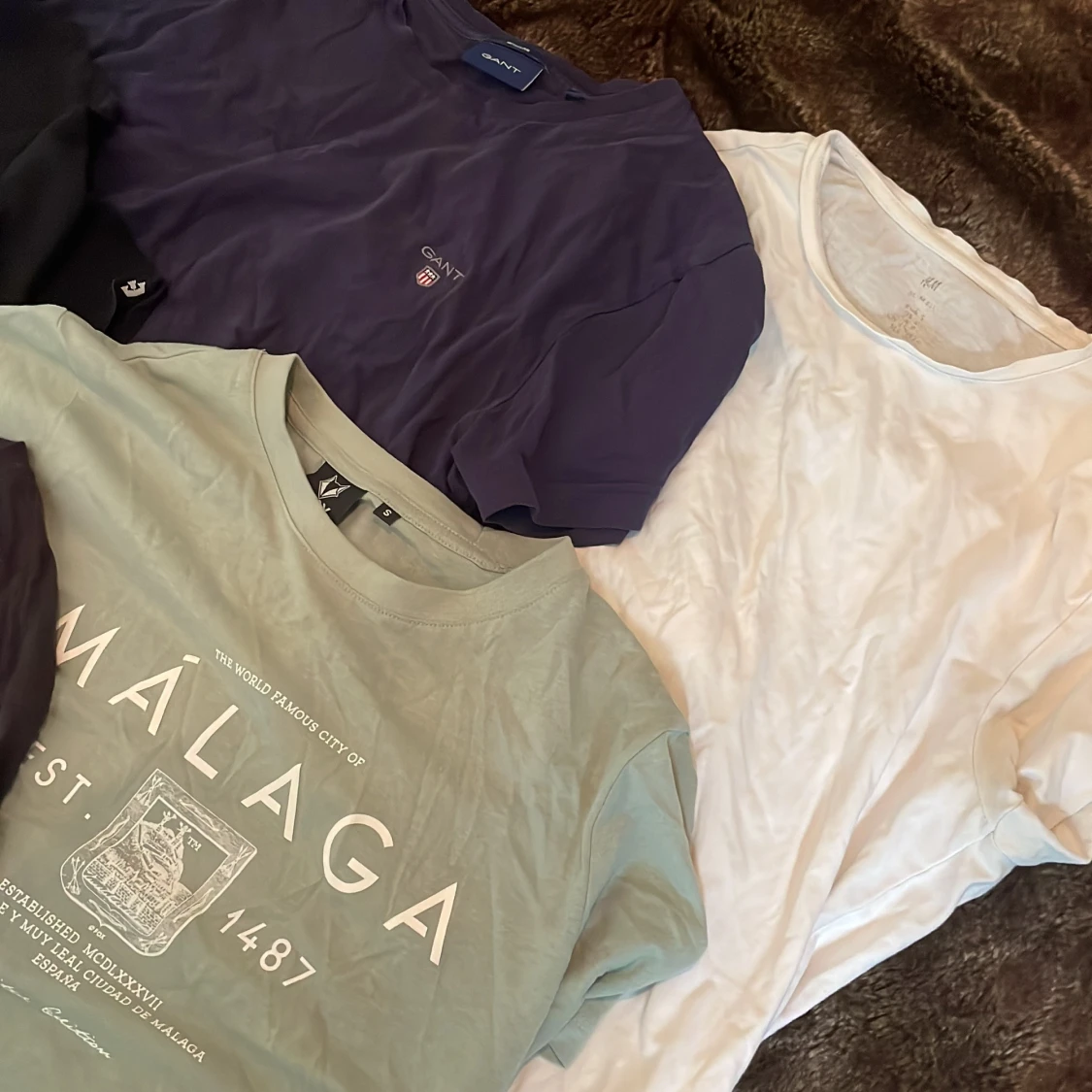 T-shirt paket med GANT, H&M och print - 1