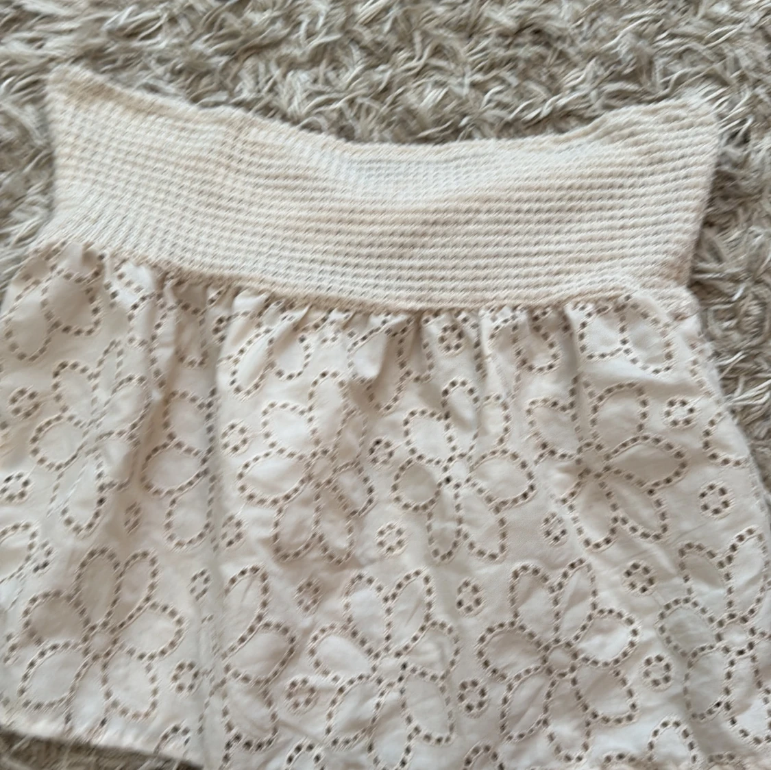 Beige tubtopp med spets  - 1