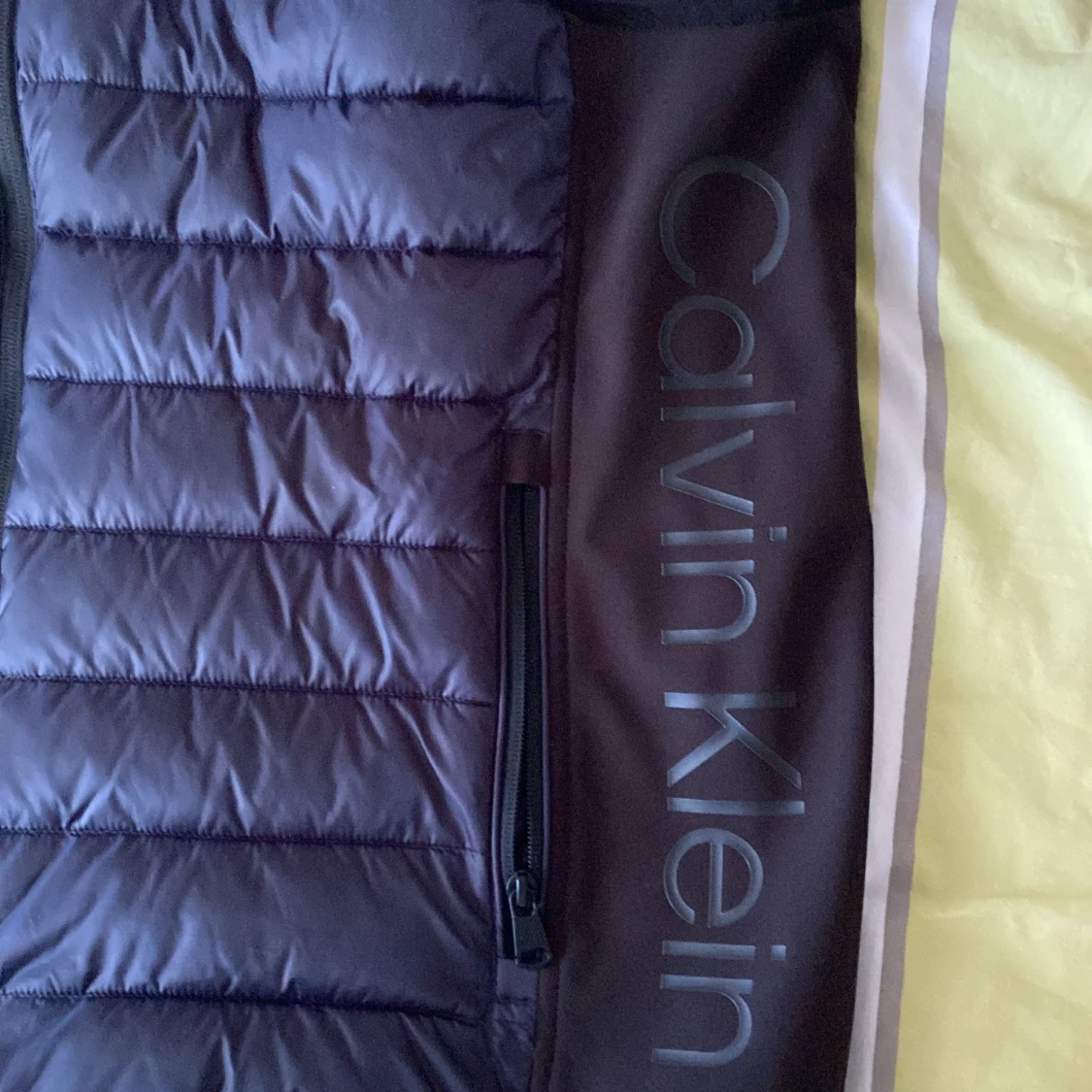 Svart dunväst från Calvin Klein XL - 1