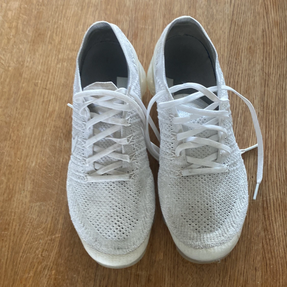 Nike Air Vapormax Flyknit i vitt