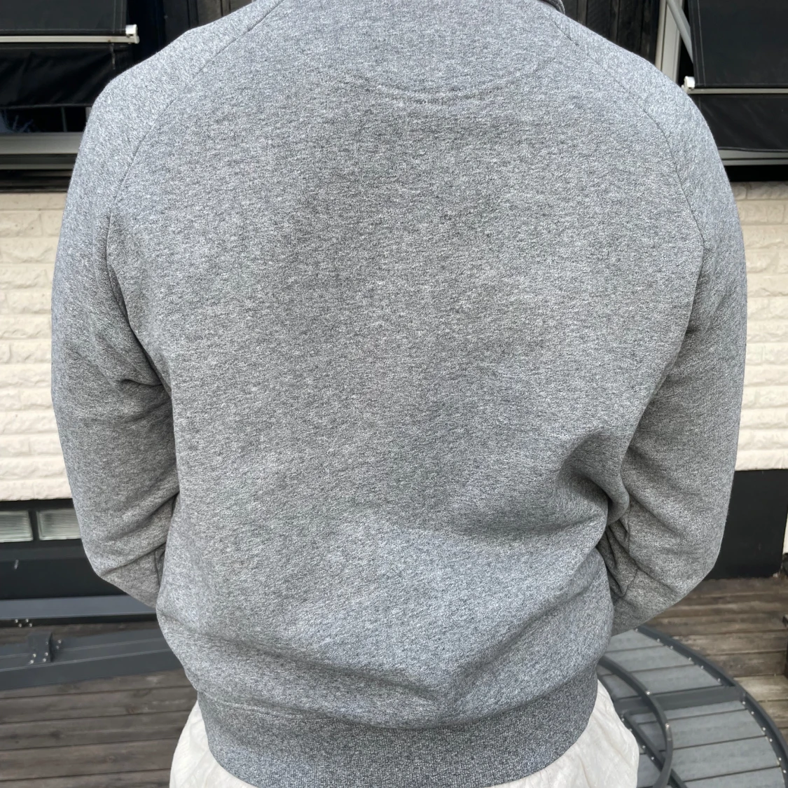 Grå quarter-zip tröja - 2