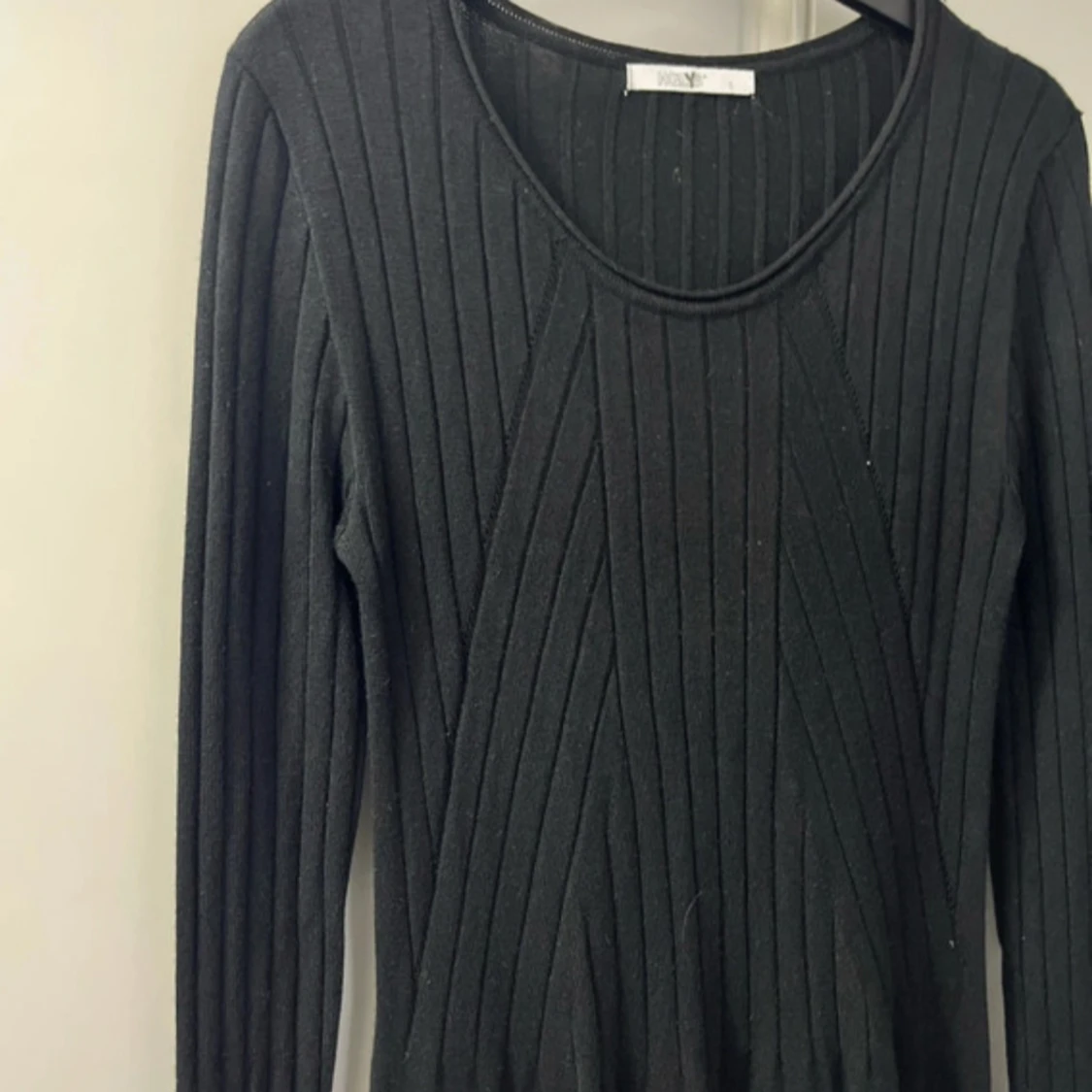 Svart ribbad klänning från Hailys Small - 1