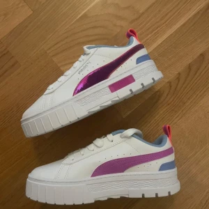 Puma Mayze Glitzy - Size: 34,5 Art.Nr: 387593-01 Oanvänd/Ny