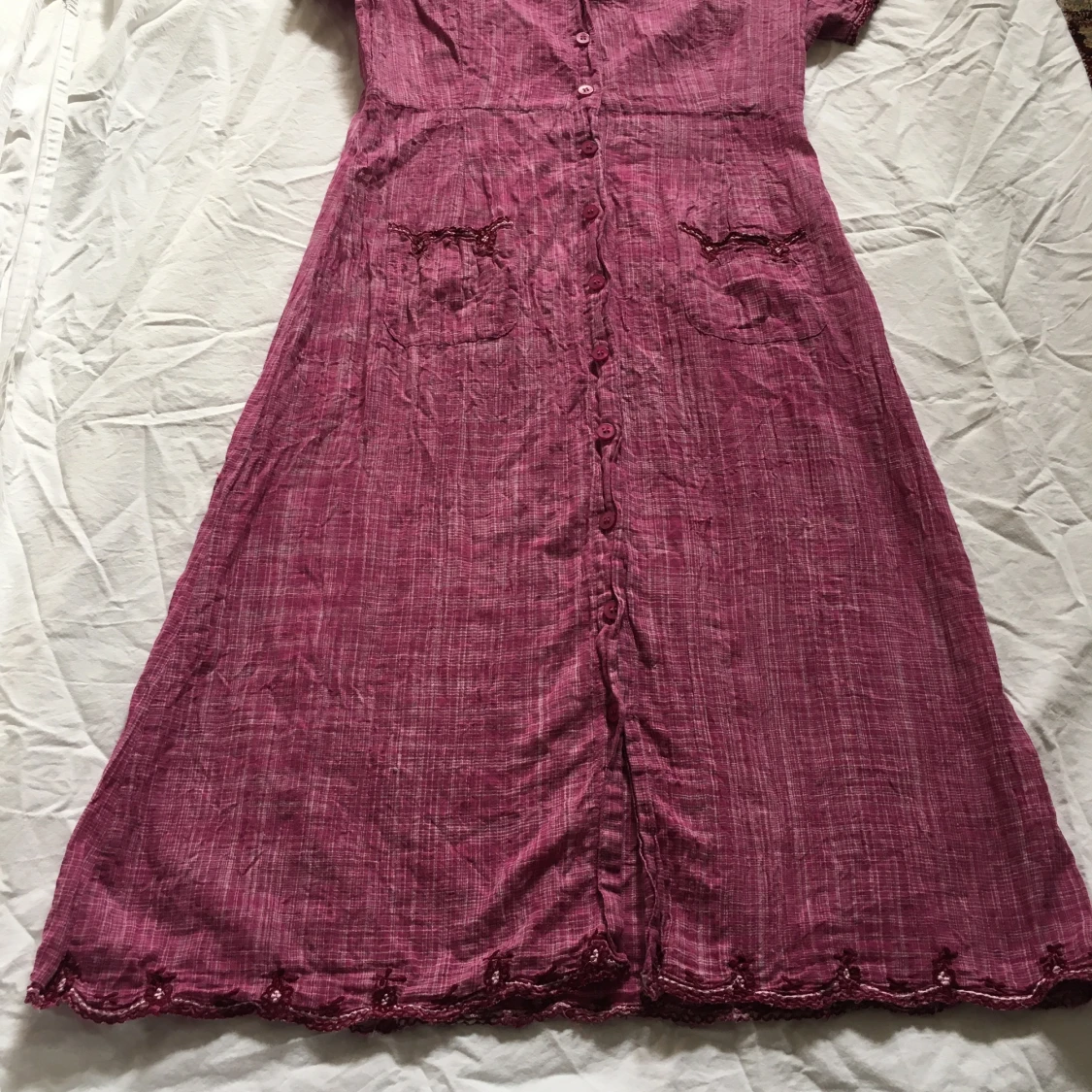 Mörkrosa rutig midiklänning/ lång-klänning, Indiska  - 1