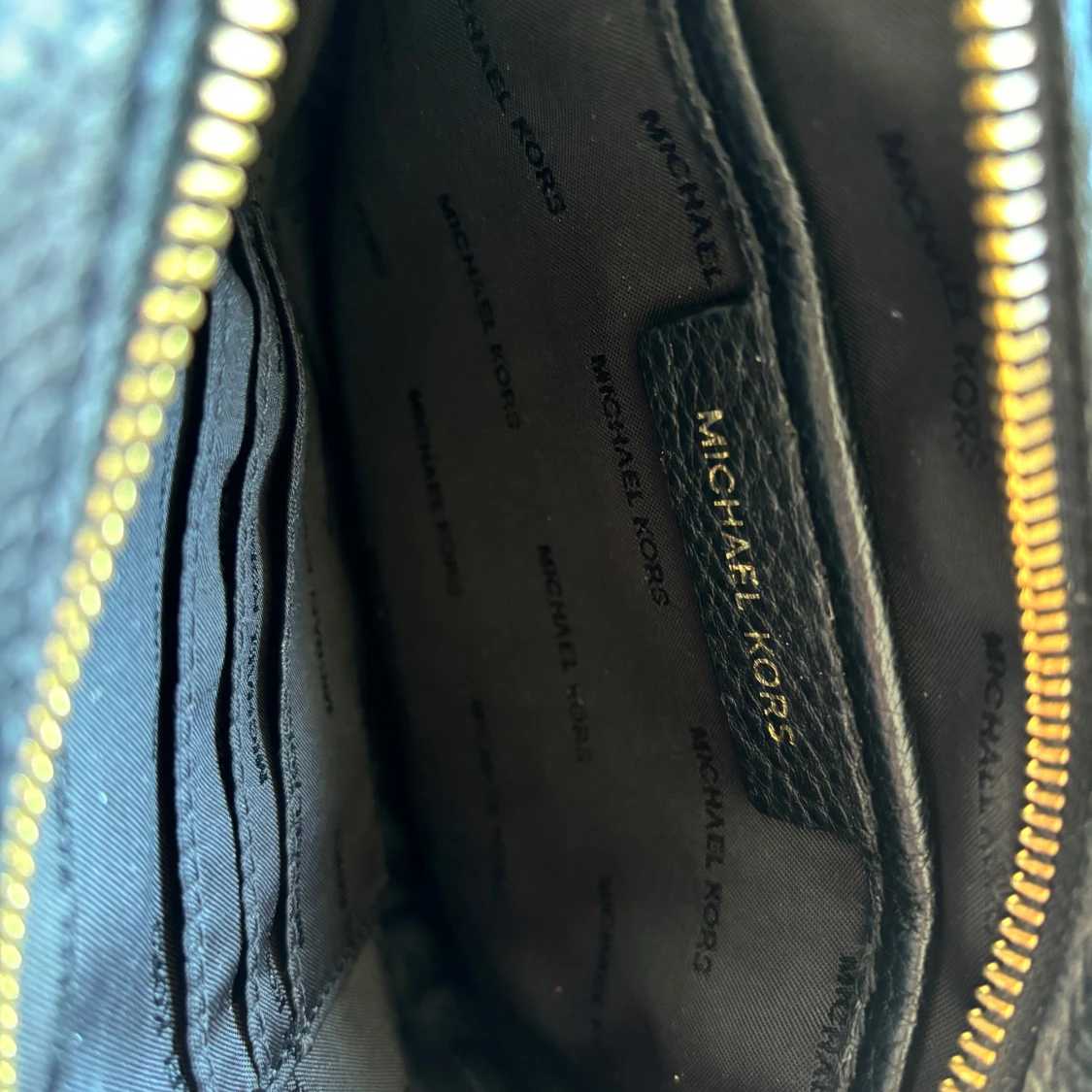 Svart axelväska från Michael Kors - 4