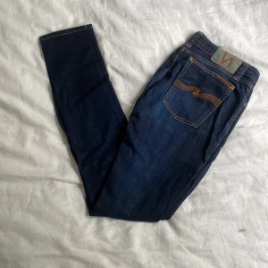 Nudie 29 32 - Säljer nu dessa sjukt snygga Nudie jeans, inga defekter. Pris kan diskuteras vid snabb affär.