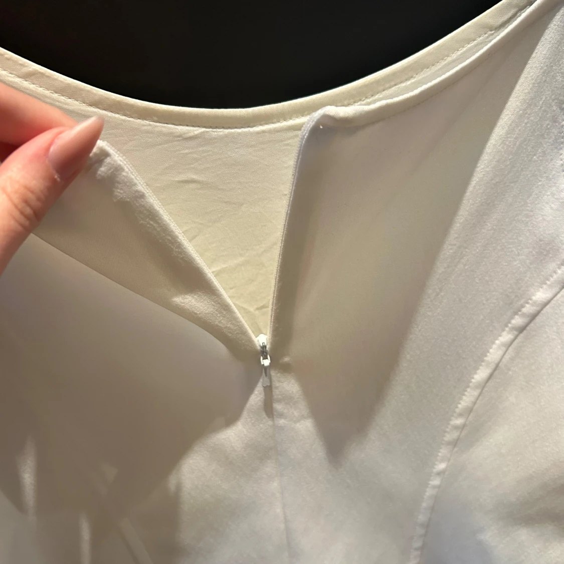 Vit axelbandsklänning från Zoul - 2