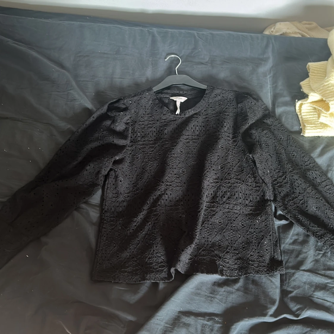 Svart spetsblus från Object - 3