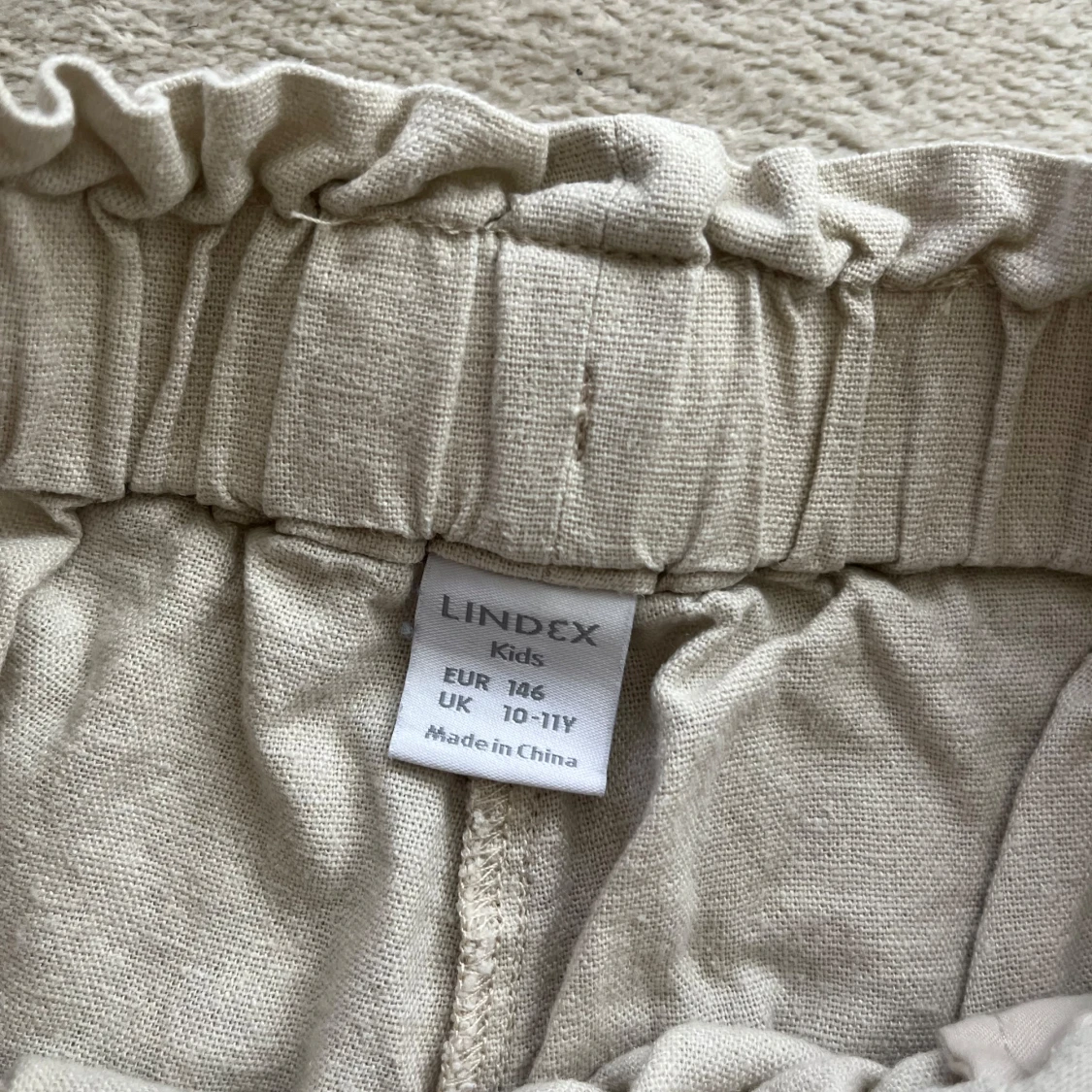 Beige linneshorts från Lindex Kids - 2