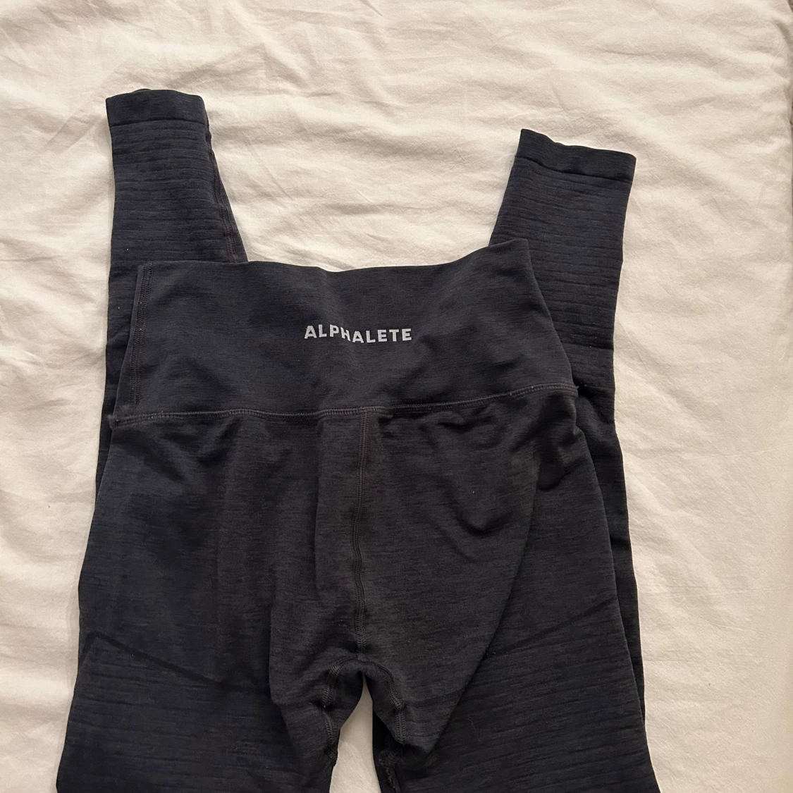 Svarta leggings från Alphalete - 1