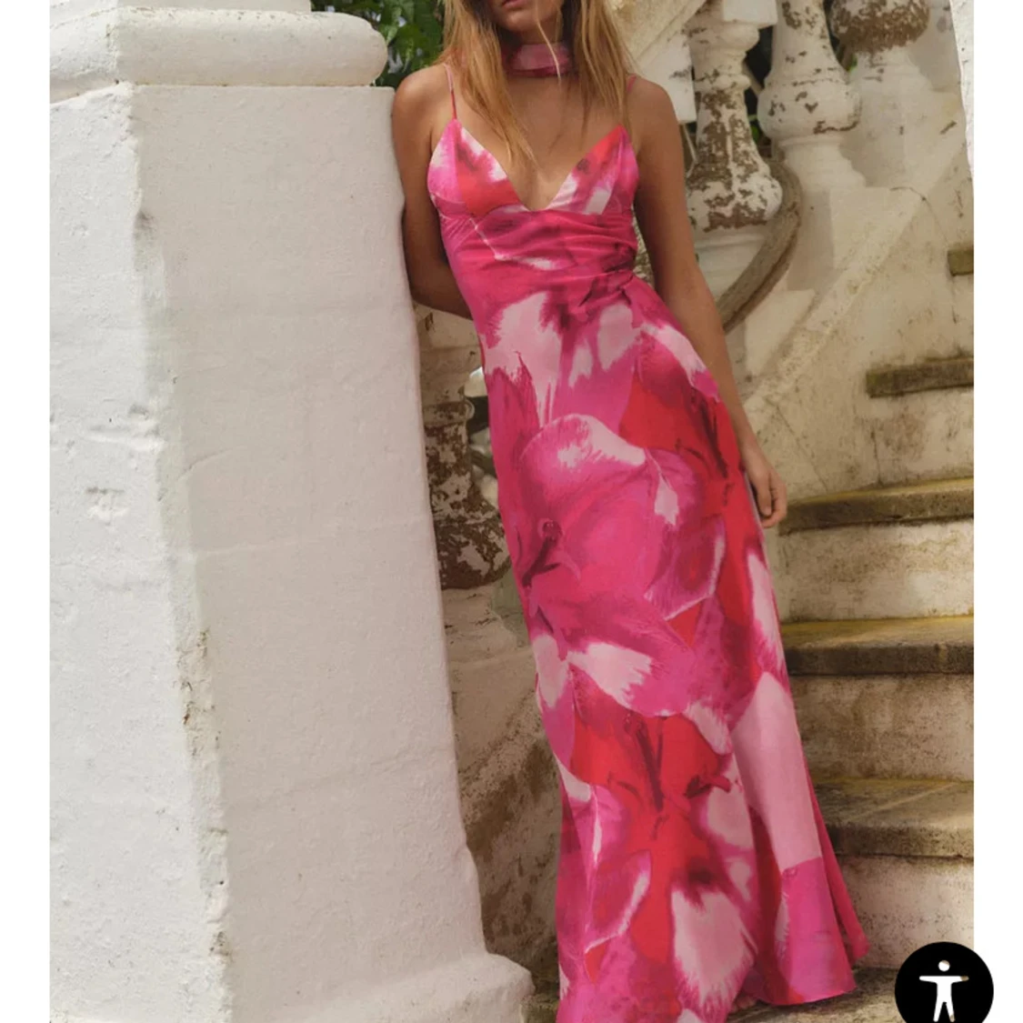 Rosa långklänning med blommigt mönster