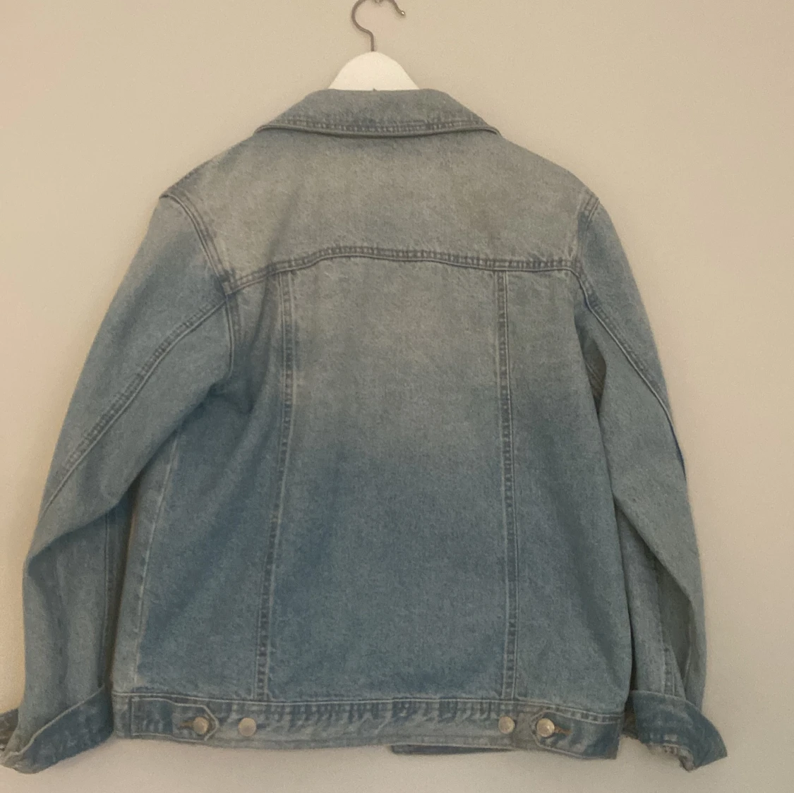 Ljusblå jeansjacka från Madison Denim - 2