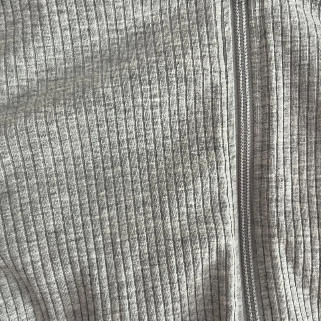 Grå ribbad tajt tröja - 2