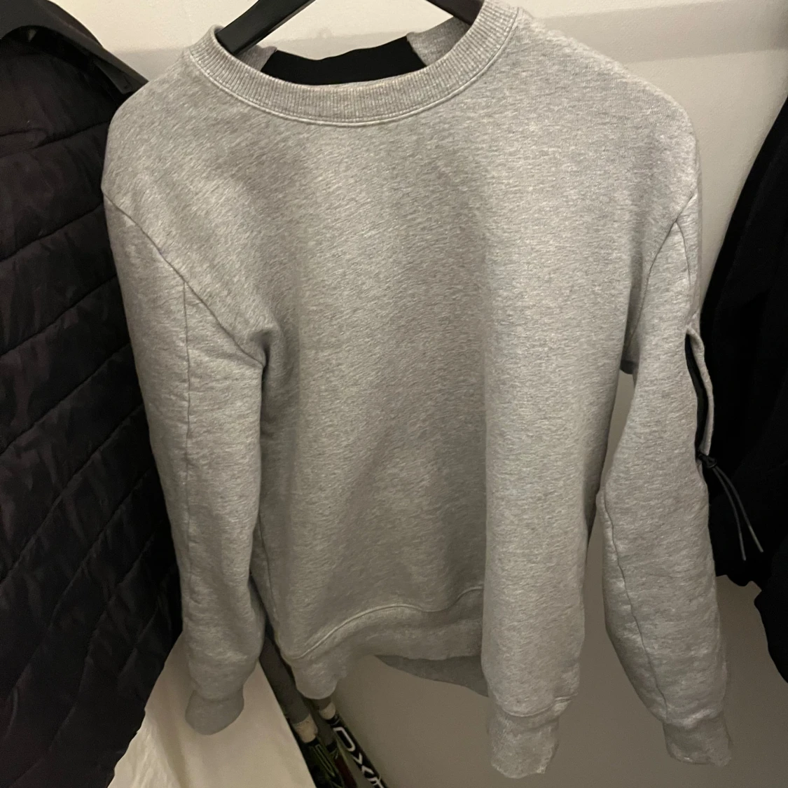 Grå sweatshirt från C.P. Company - 1