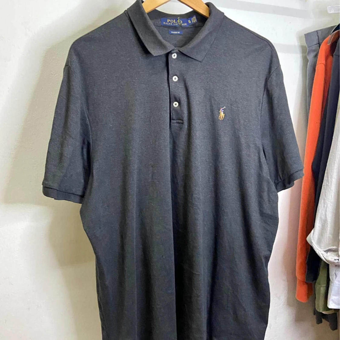 Mörkgrå pikétröja från Polo Ralph Lauren